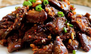 如何做出美味解馋的香煸孜然鸡心(如何做出美味解馋的香煸孜然鸡心汤)